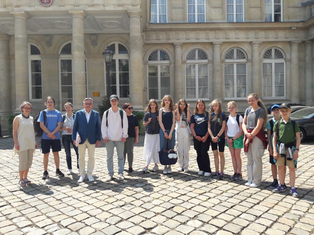 WYCIECZKA DO PARYŻA